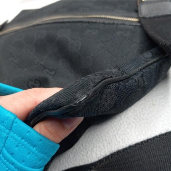 Authentic Gucci GG Monogram Supreme Horsebit Messenger Crossbody Bag - Picture 12 of 12